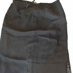 Jones Wear Essentials women’s black maxi length skirt. NWT SZ 18